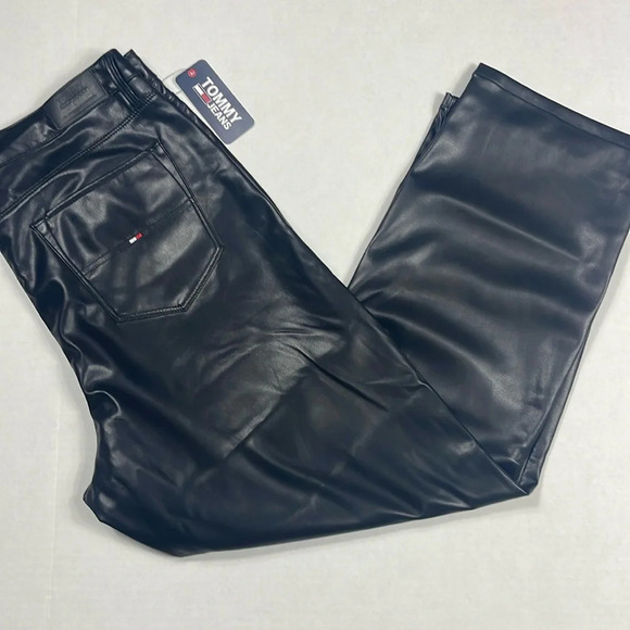 TOMMY JEANS
Women's Mid-Rise Faux-Leather Straight-Leg Pants Sz 32 - Picture 6 of 13
